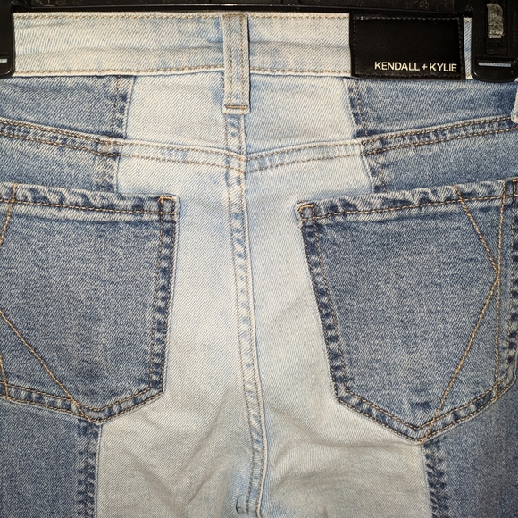 Kendall & Kylie Ultra Babe Skinny Jeans | Sculpting & Stretchy Fit - Picture 4 of 4